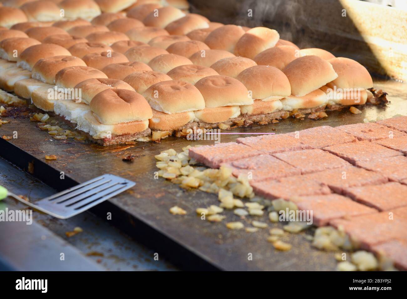 Grilled Vegan Plant Based Protein Fake Meat Beef Impossible Burgers For White Castle Sliders Sampled By Attendees At Ces Las Vegas Nv Usa Stock Photo Alamy Grilled Vegan Plant Based Protein Fake Meat Beef Impossible Burgers For White Castle Sliders Sampled By Attendees At Ces Las Vegas Nv Usa Stock Photo Alamy