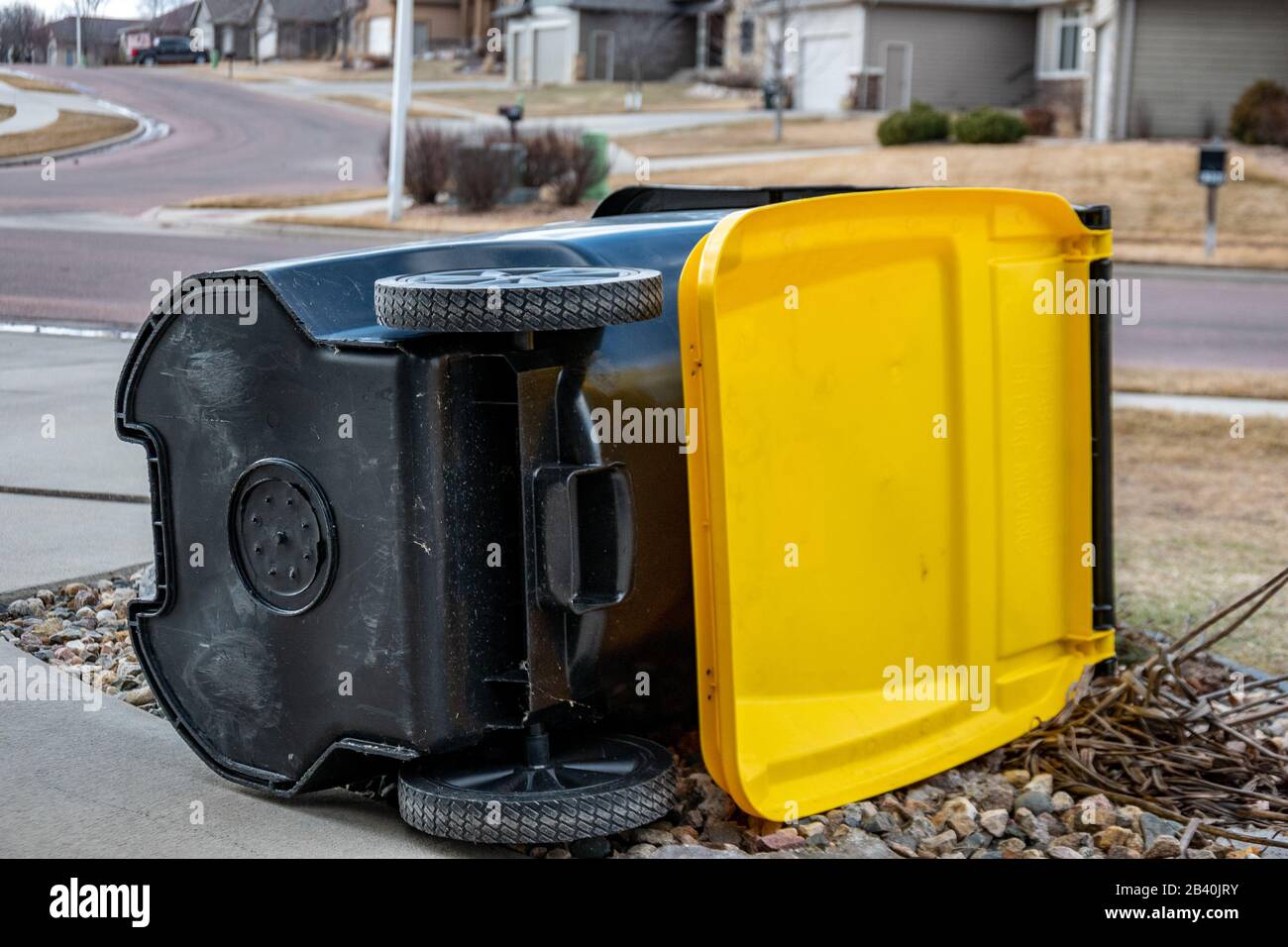 Tipped over trash can hires stock photography and images Alamy