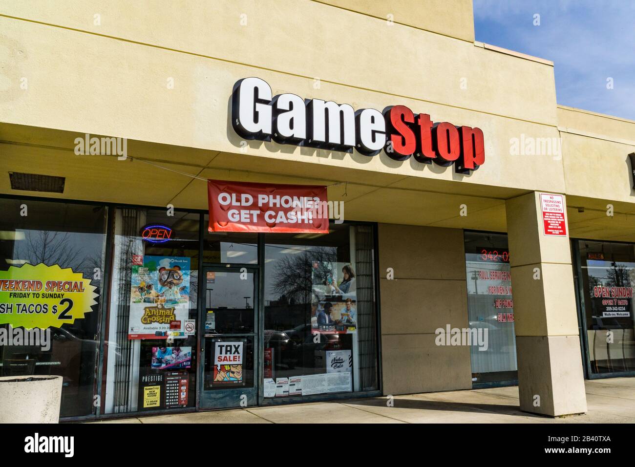 Game Stop Store High Resolution Stock Photography And Images Alamy