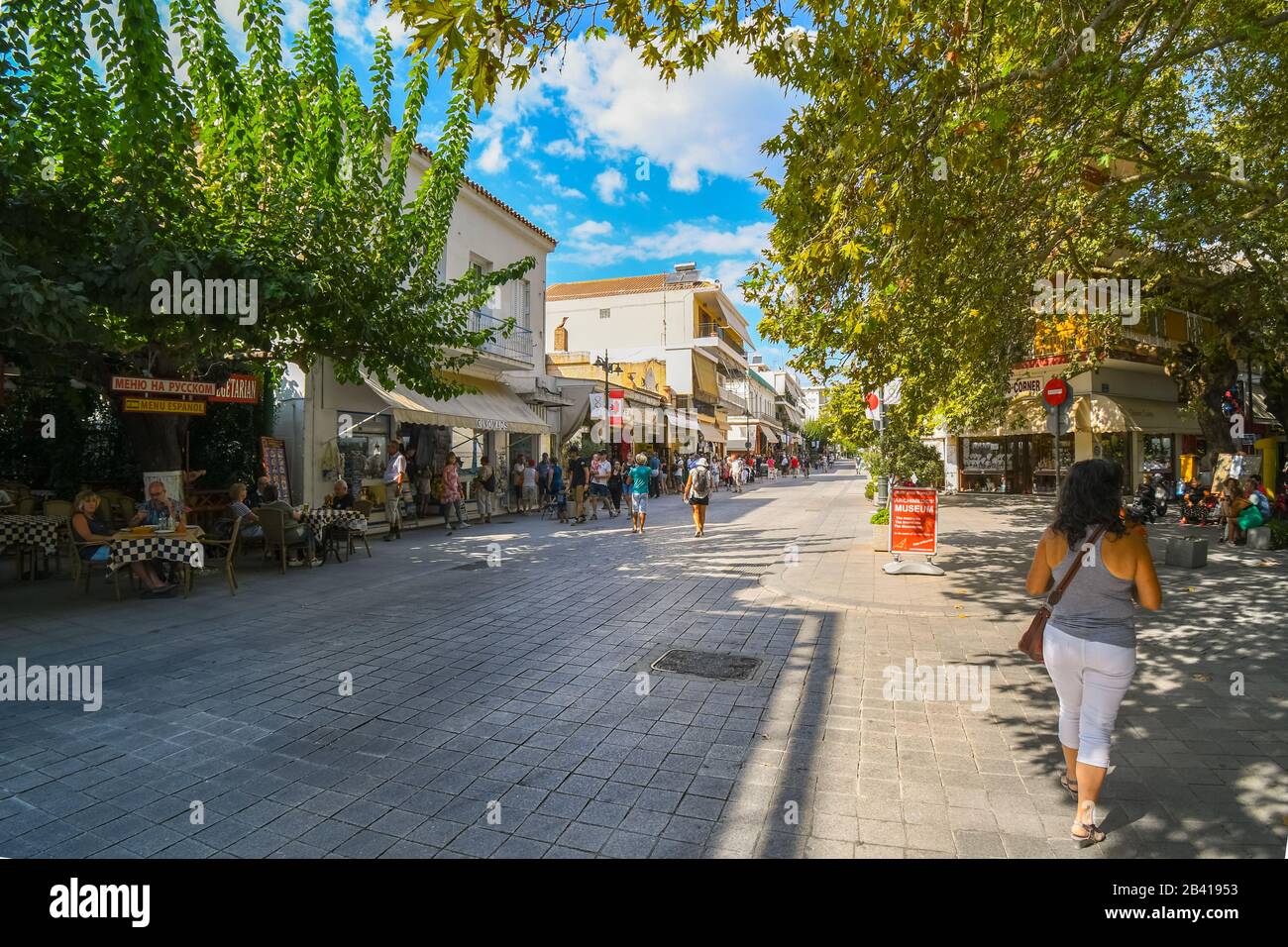 City Of Olympia Christmas Tree Pickup 2022 Olympia Cafe High Resolution Stock Photography And Images - Alamy