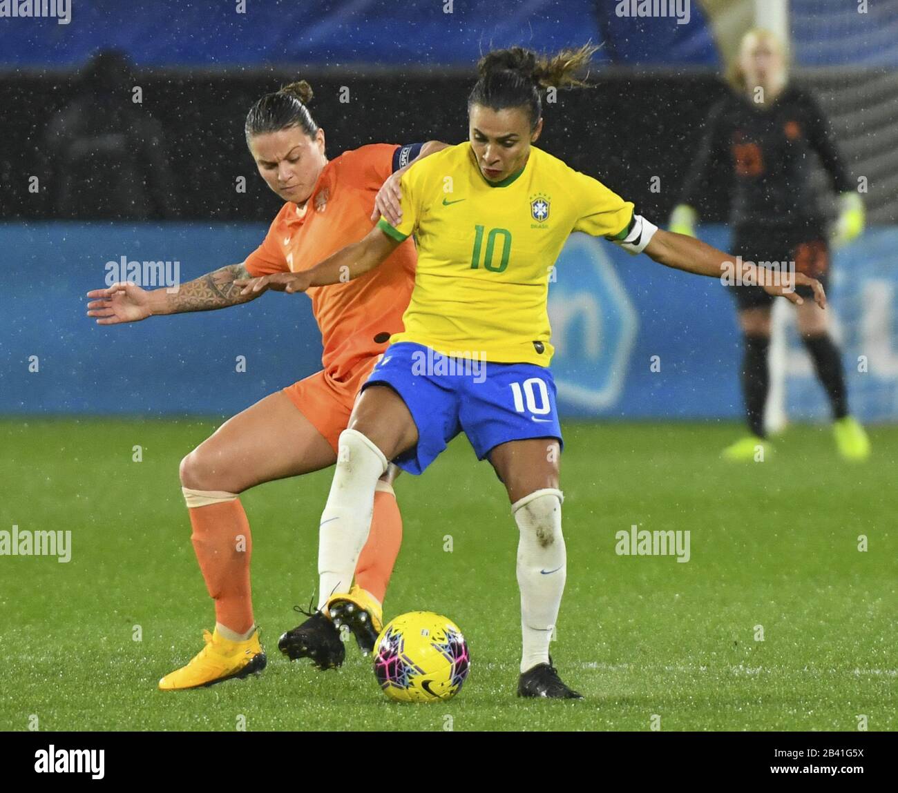 Gremio U16 teenagers beat Brazil Women's national team and 6x World's Best  Player Marta 6-0 - Football