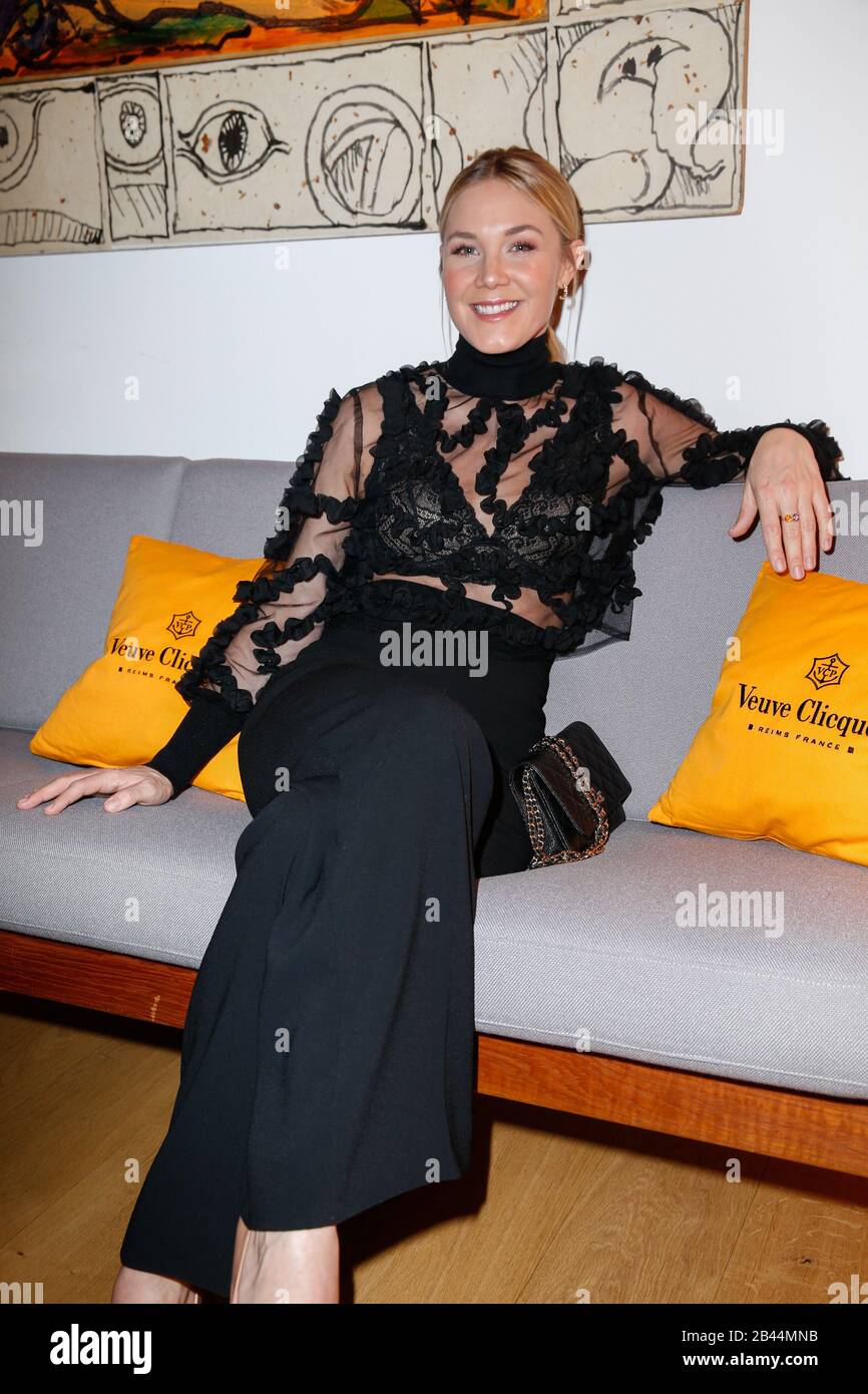 Ups alina merkau ups :