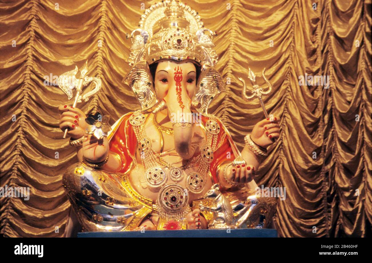 Lord Ganesh, Ganesha, Ganpati, Ganapati, festival, sitting idol, Bombay, Mumbai, Maharashtra, India, Asia Stock Photo