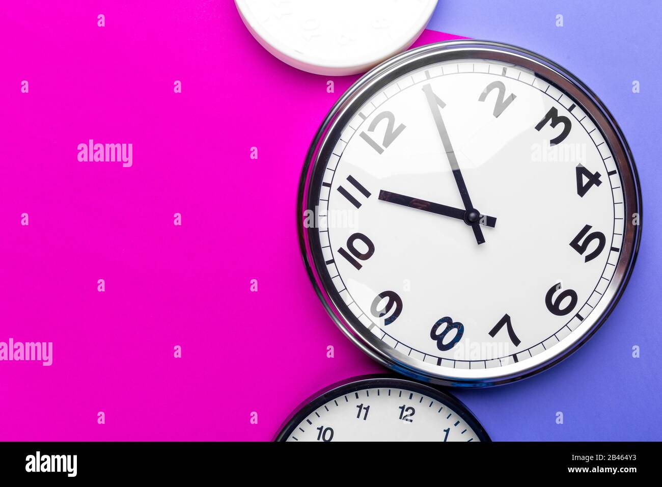 Timetable clocks hi-res stock photography and images - Alamy