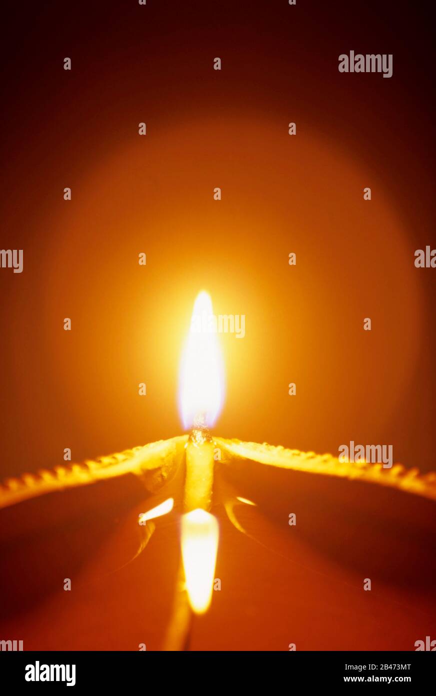 Oil lamp asia hires stock photography and images Alamy