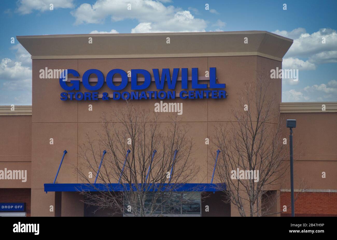 Goodwill store hires stock photography and images Alamy