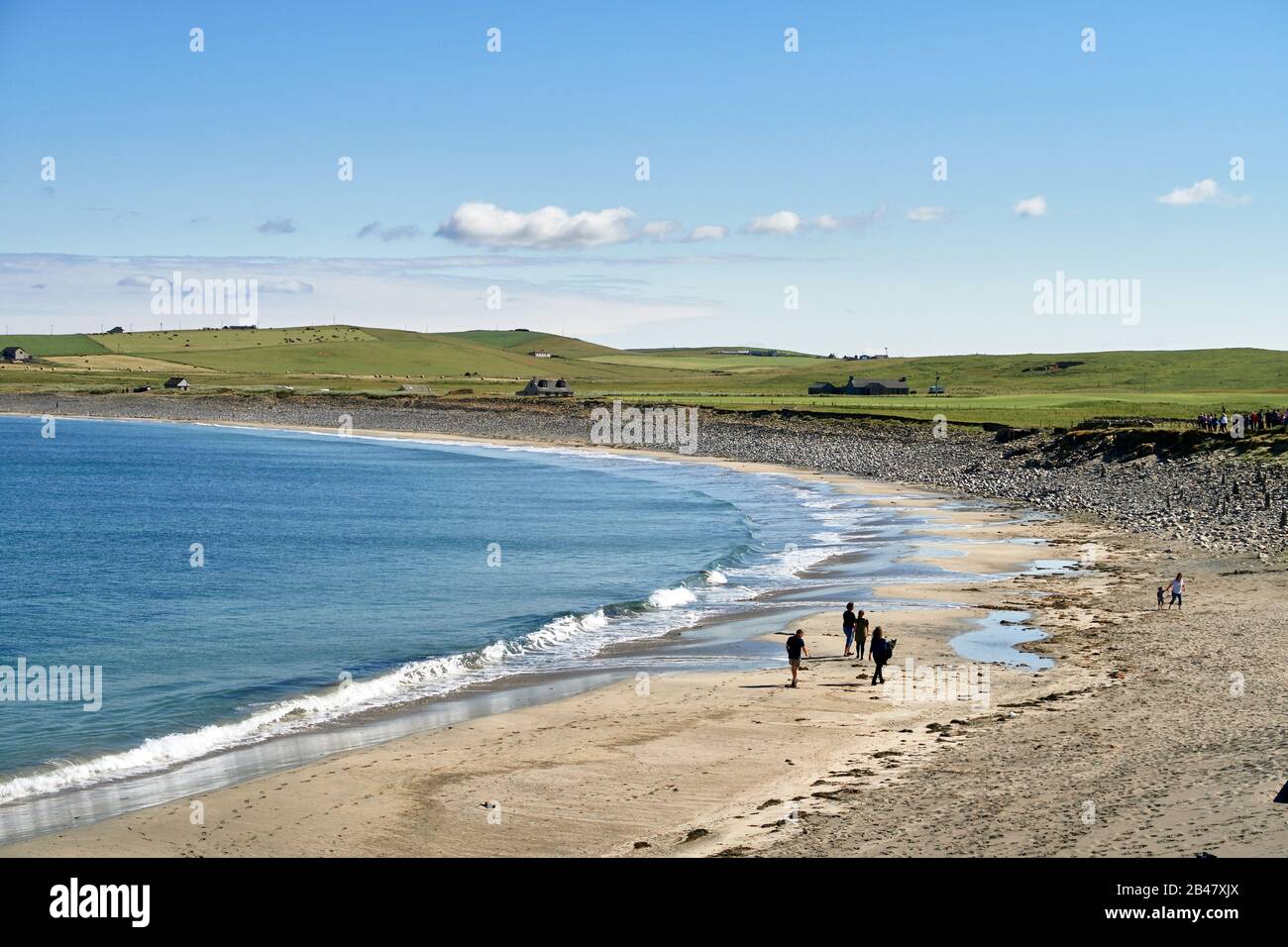 UK, Scotland, Orkney Islands is an archipelago in the Northern Isles of Scotland , Atlantic Ocean, pebble beach and sand Stock Photo