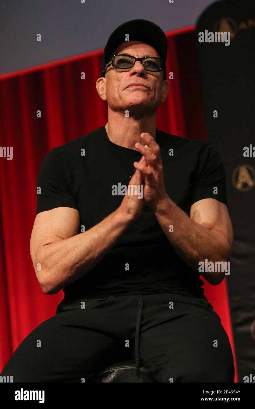 mønt vindue Daggry March 6, 2020, Sydney, NSW, Australia: JEAN-CLAUDE VAN DAMME on stage  during his Australian Tour at the Wesley Conference Centre Sydney on March  06, 2020 in Sydney, NSW Australia (Credit Image: ©