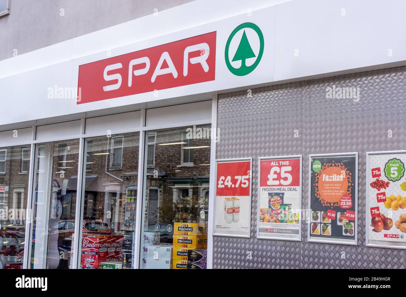 Front of a Spar supermarket in York Stock Photo