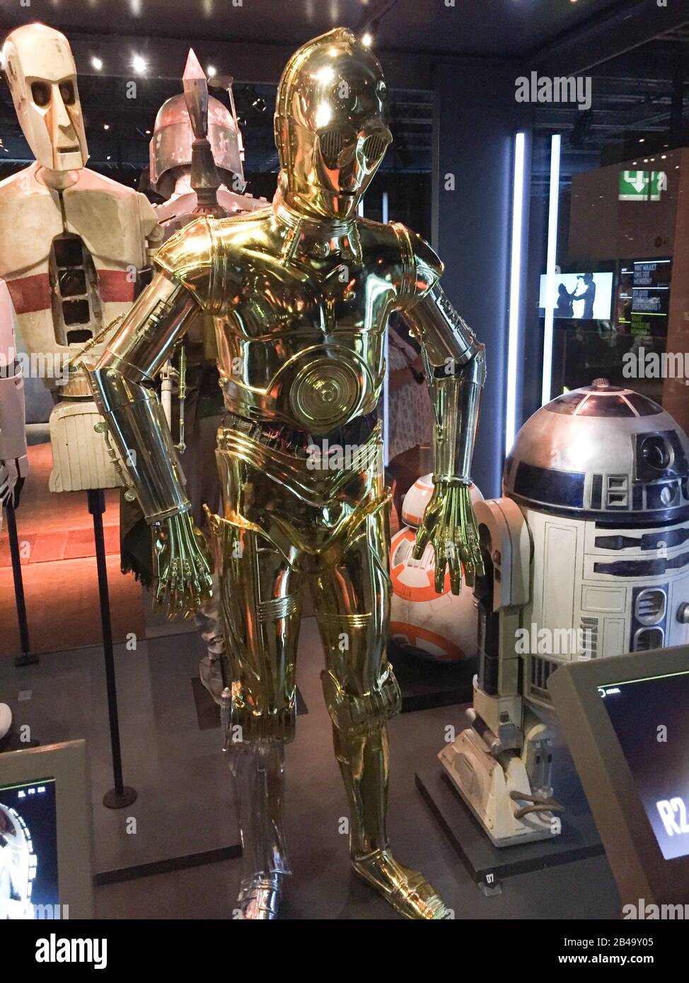 Bruxelles / Belgium - 08 21 2018 : Star Wars robot C-3PO costume starwars  identities exhibition Stock Photo - Alamy