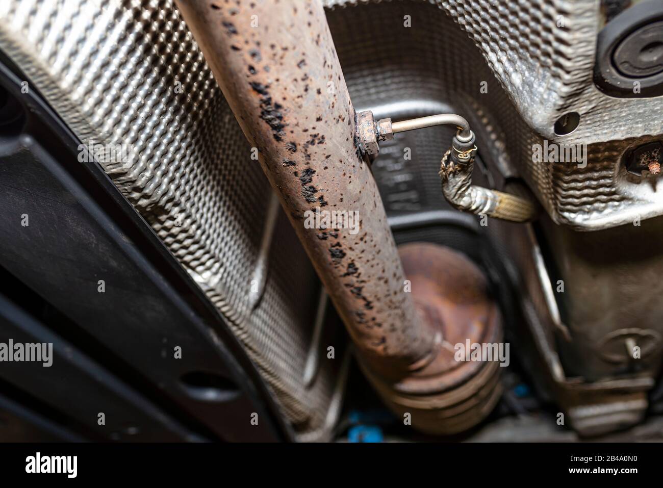 Temperature sensor in the car exhaust system, located behind the diesel