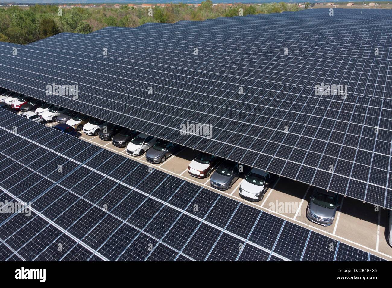 France, Bouches du Rhone, Miramas, STVA Sodemat, solar roof shade Urbasolar in the parking lot of 15,000 vehicle, solar power plant (aerial view) Stock Photo