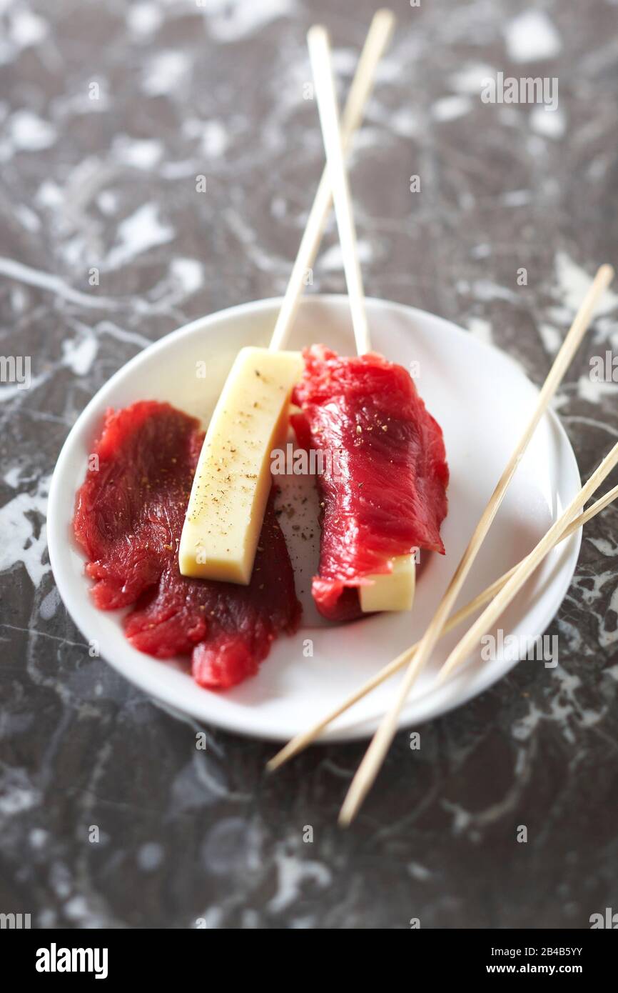 Japanese beef and cheese yakitoris Stock Photo Alamy