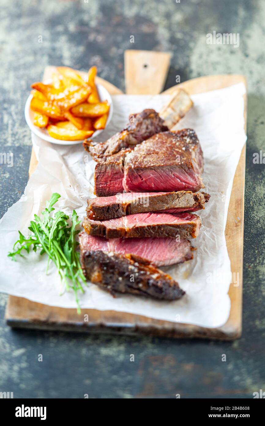 Rib of beef cooked at low temperature Stock Photo Alamy