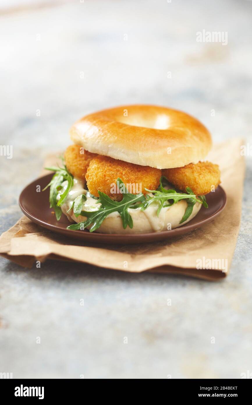 Fried chicken burger Stock Photo - Alamy