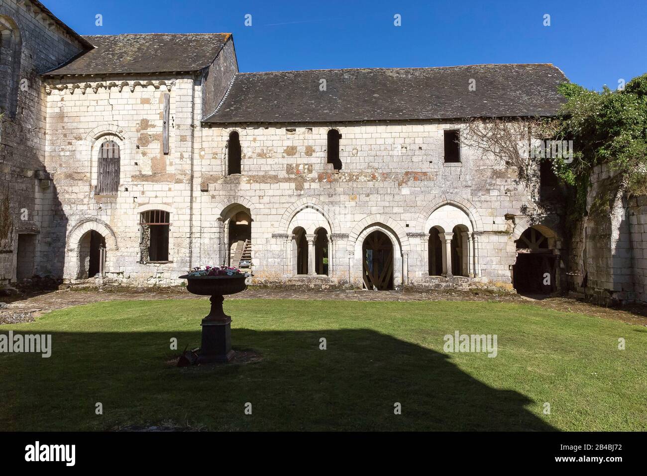 France, Indre et Loire, Royal Abbey of Bois-Aubry, cloister, chapter house, shelters the ashes of actor Yul Brynner Stock Photo