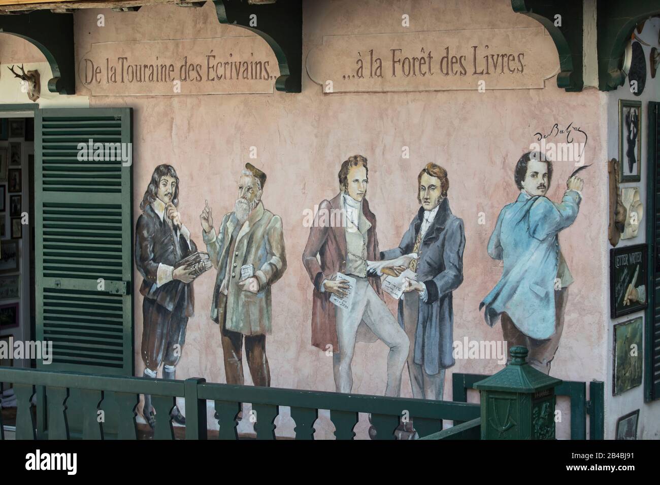 Exclusif Gonzague Saint Bris Et Sa Compagne Alice Bertheaume