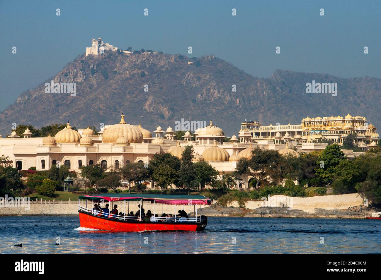 Oberoi Hotel in the Lake Pichola Udaipur Rajasthan India. This is one of the excursion of the Luxury train Maharajas express. Stock Photo
