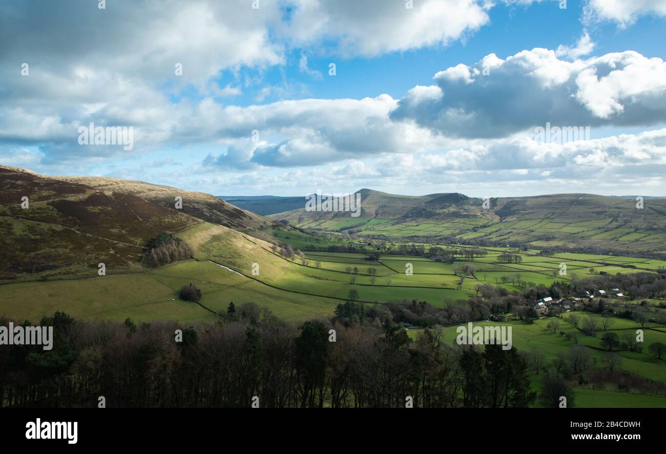 Edale Valley in the snow, Peak District, Derbyshire Stock Photo