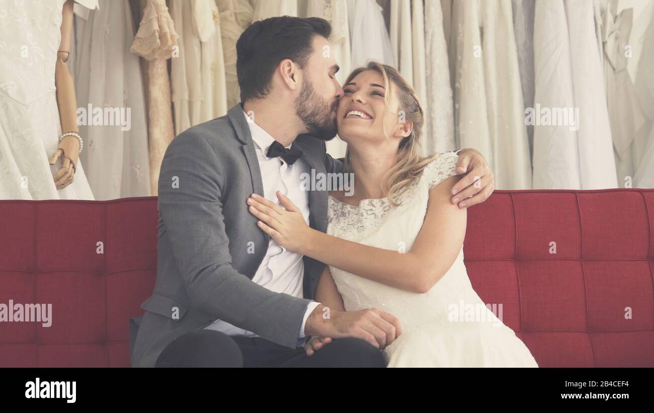 Just Married Loving Couple Bridal In Uniform Young Woman In Wedding Dress Sunset Beach Romantic Couple Hd Wallpaper 2560x1600 Wallpapers13 Com