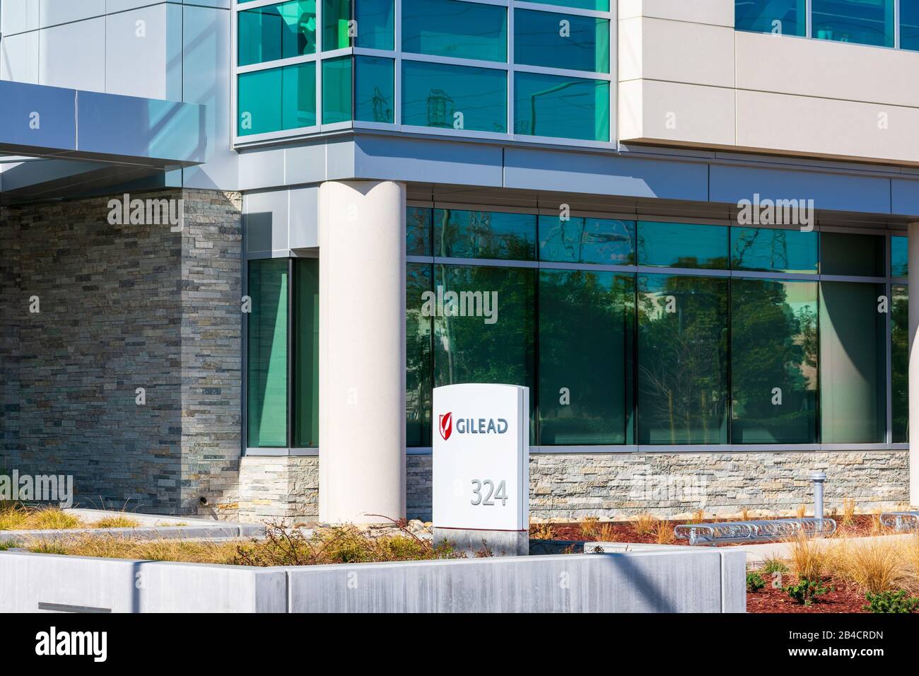 Gilead sign at headquarters in Silicon Valley. Gilead Sciences, Inc. is an American biotechnology company that researches, develops and commercializes Stock Photo