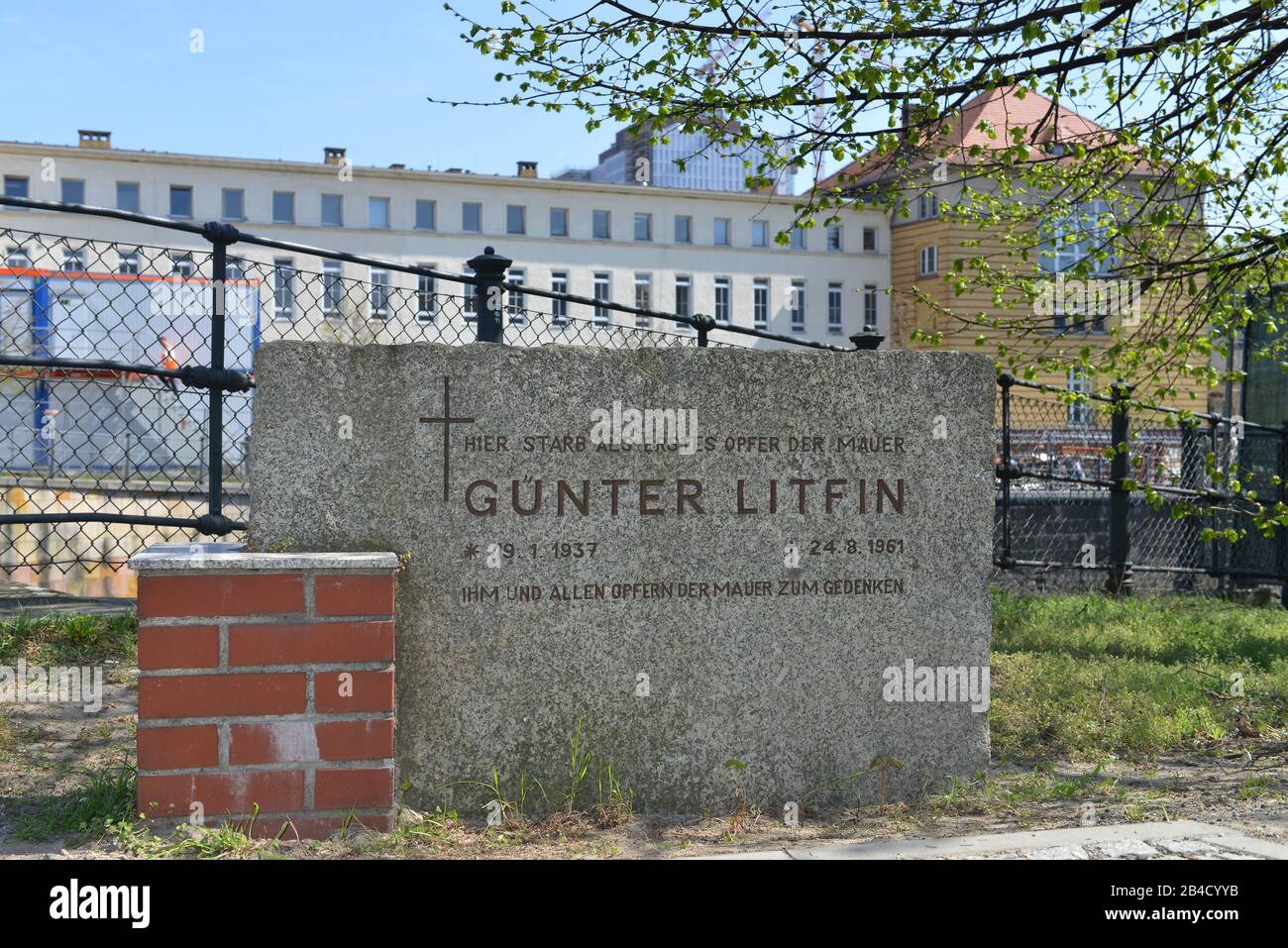 Gedenkstein, Mauertoter, Guenter Litfin, Invalidenstrasse, Mitte, Berlin, Deutschland Stock Photo