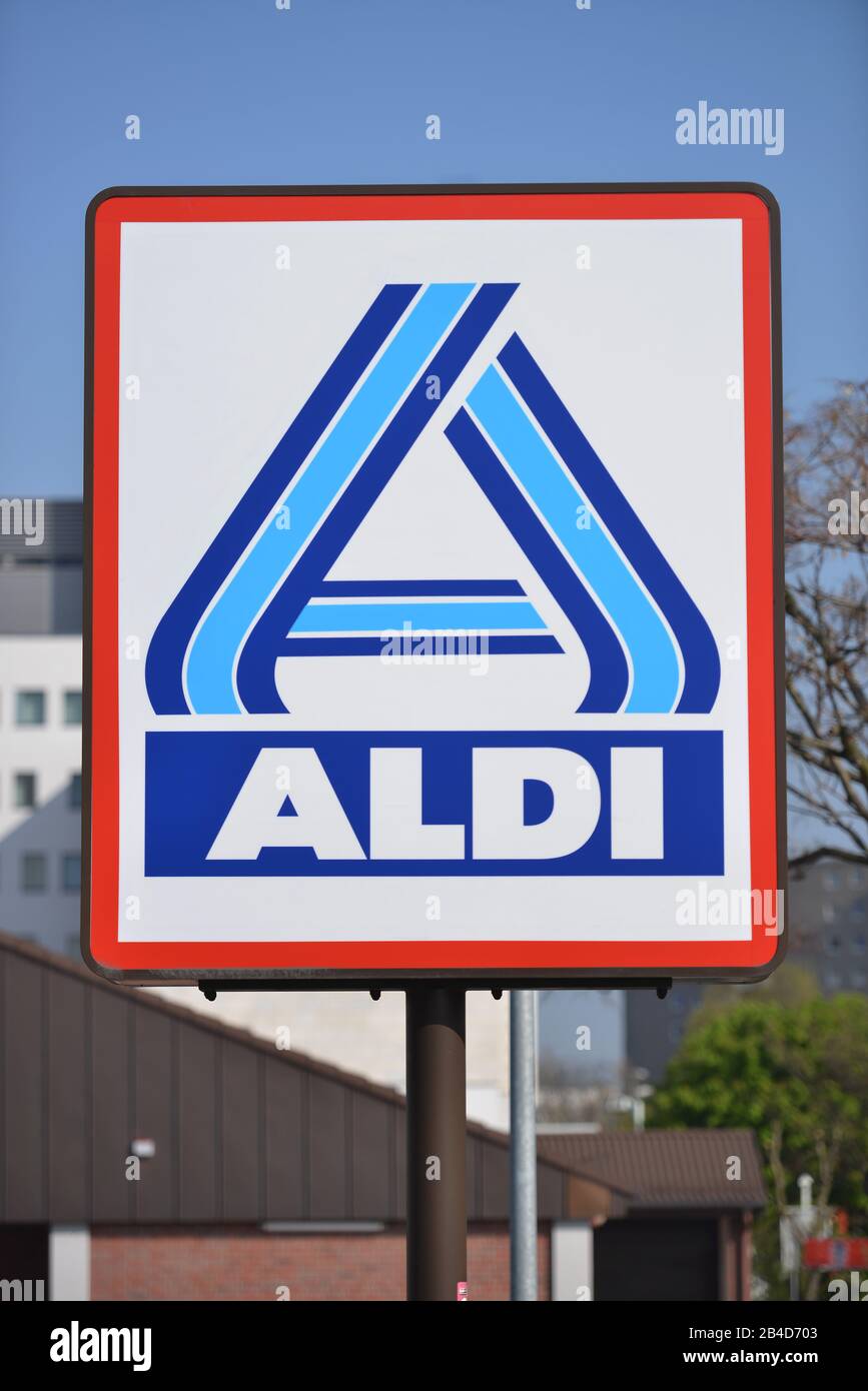 Aldi Markt, Storkower Strasse, Lichtenberg, Berlin, Deutschland Stock