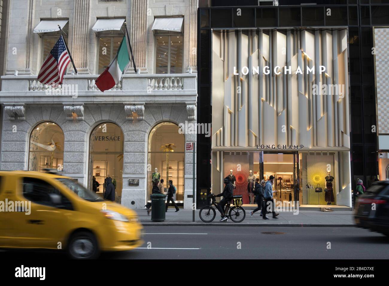 Longchamp fifth avenue hi res stock photography and images Alamy