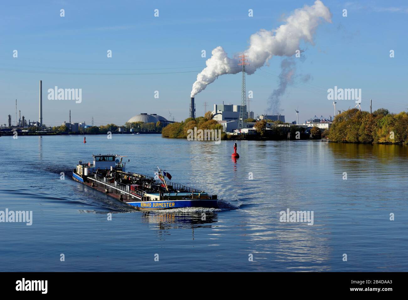 Europe, Germany, Hamburg, Moorburg, coal-fired power plant Moorburg, operator Vattenfall, on the southern Elbe, liquid tanker Bernhard Burmester, Stock Photo