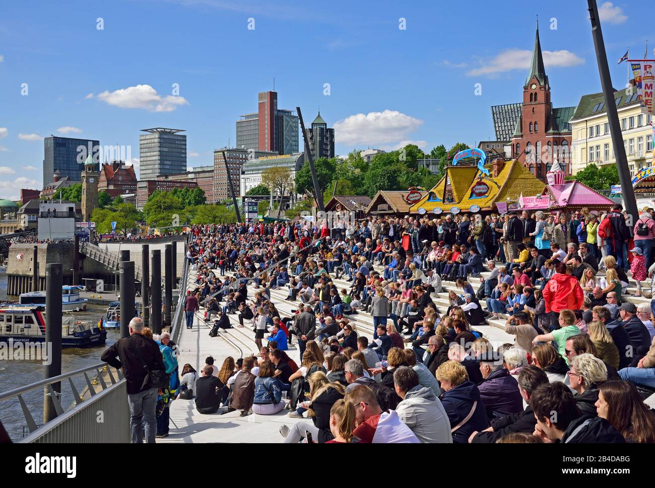 Europe, Germany, Hanseatic city of Hamburg, harbor, Baumwall, flood protection system, flood protection wall with integrated promenade, visitors to the port birthday, Stock Photo