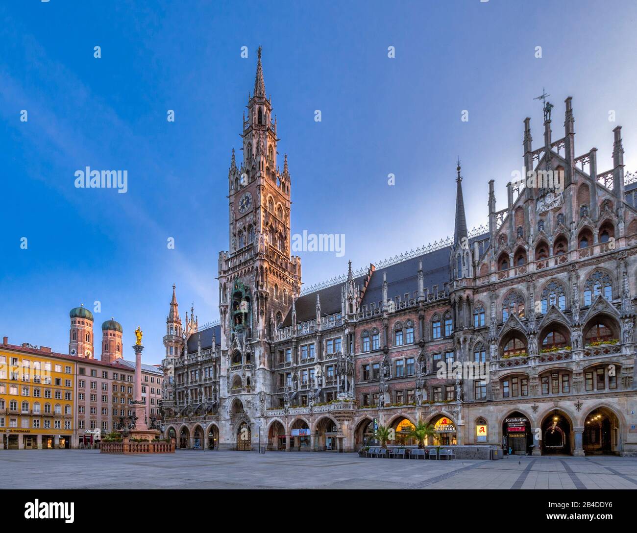 New Town Hall and towers of the Frauenkirche, Marienplatz, Munich, Upper Bavaria, Bavaria, Germany, Europe Stock Photo