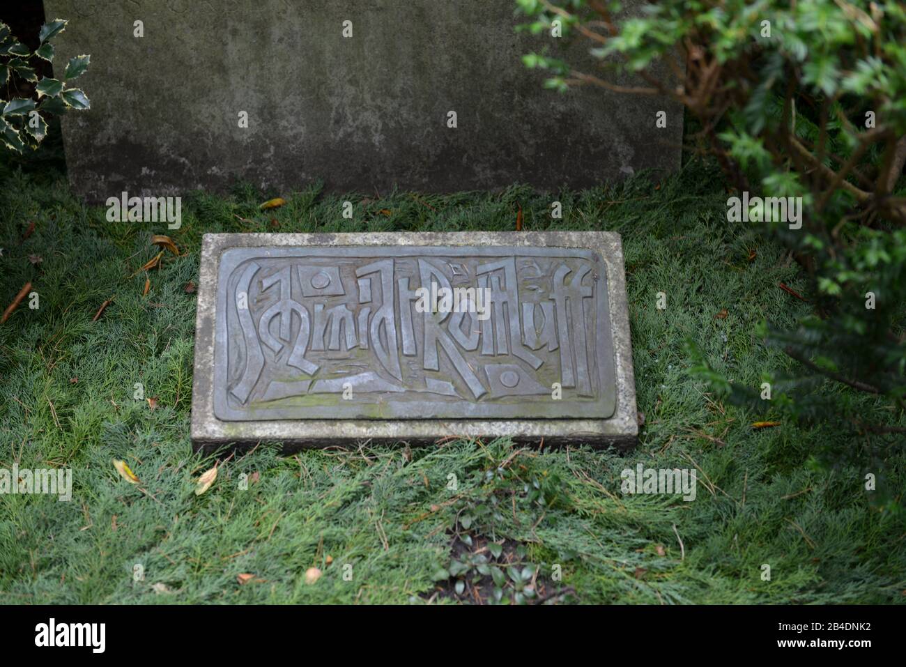Grab, Karl Schmidt-Rottluff, Waldfriedhof Dahlem, Huettenweg, Berlin, Deutschland / Hüttenweg Stock Photo