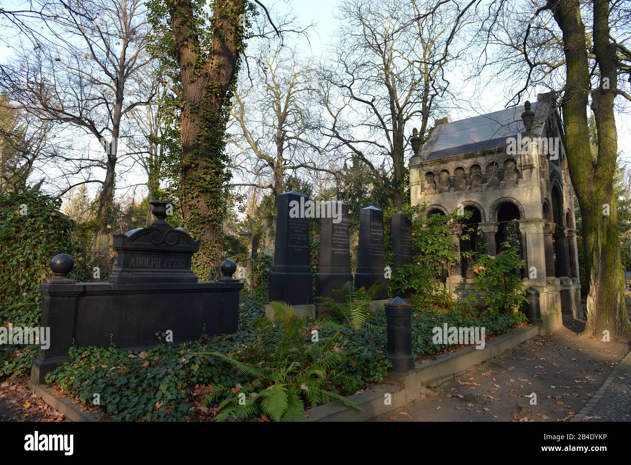 Juedischer Friedhof, Herbert-Baum-Strasse, Weissensee, Berlin, Deutschland Stock Photo