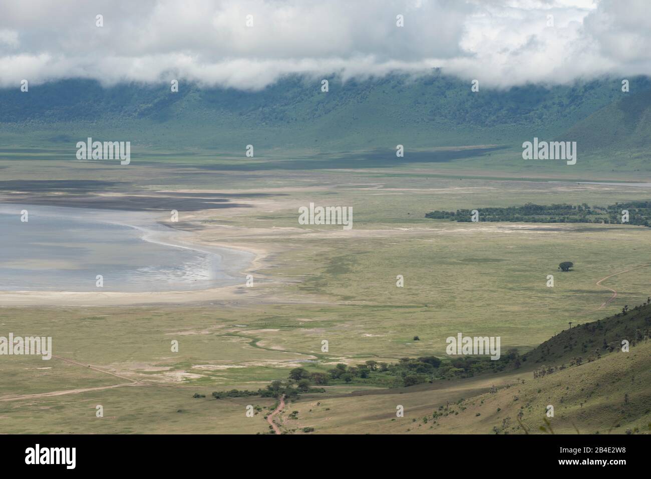 A foot, tent and jeep safari through northern Tanzania at the end of the rainy season in May. National Parks Serengeti, Ngorongoro Crater, Tarangire, Arusha and Lake Manyara. View from the crater rim Ngorongoro, Lake Magadi. Stock Photo