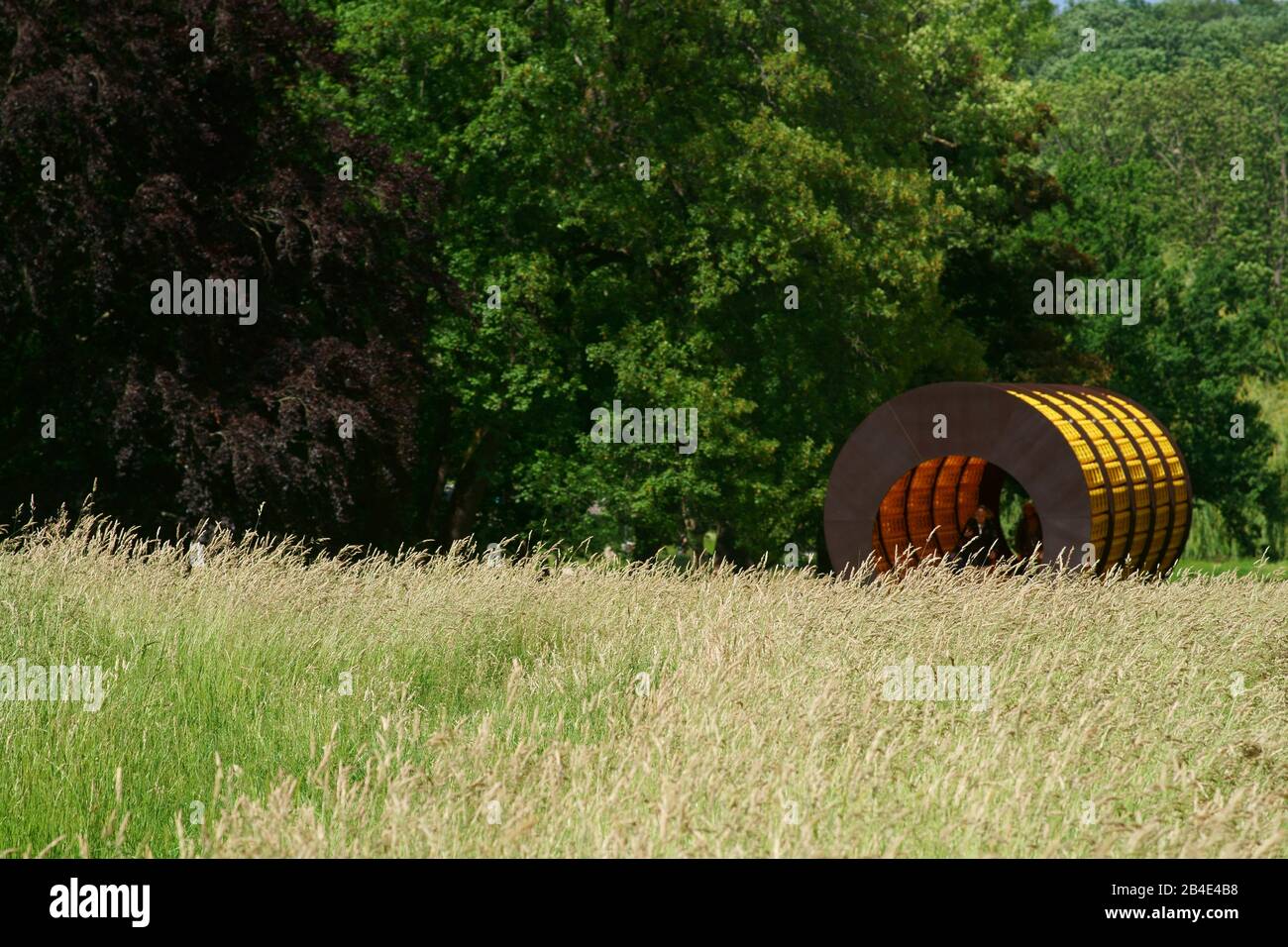 The view over the spa park with the sculpture Thursday is all well the artist Wolfgang Winter and Berthold Hoerbelt the art exhibition and sculpture biennial Blickachsen in Bad Homburg. Stock Photo