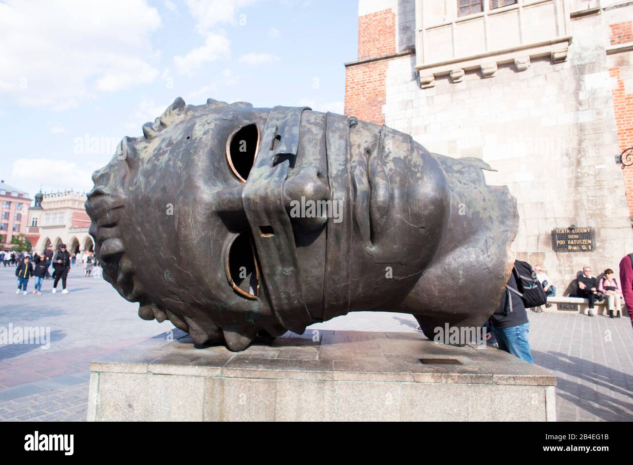 Krakow poland sculpture head hires stock photography and images Alamy