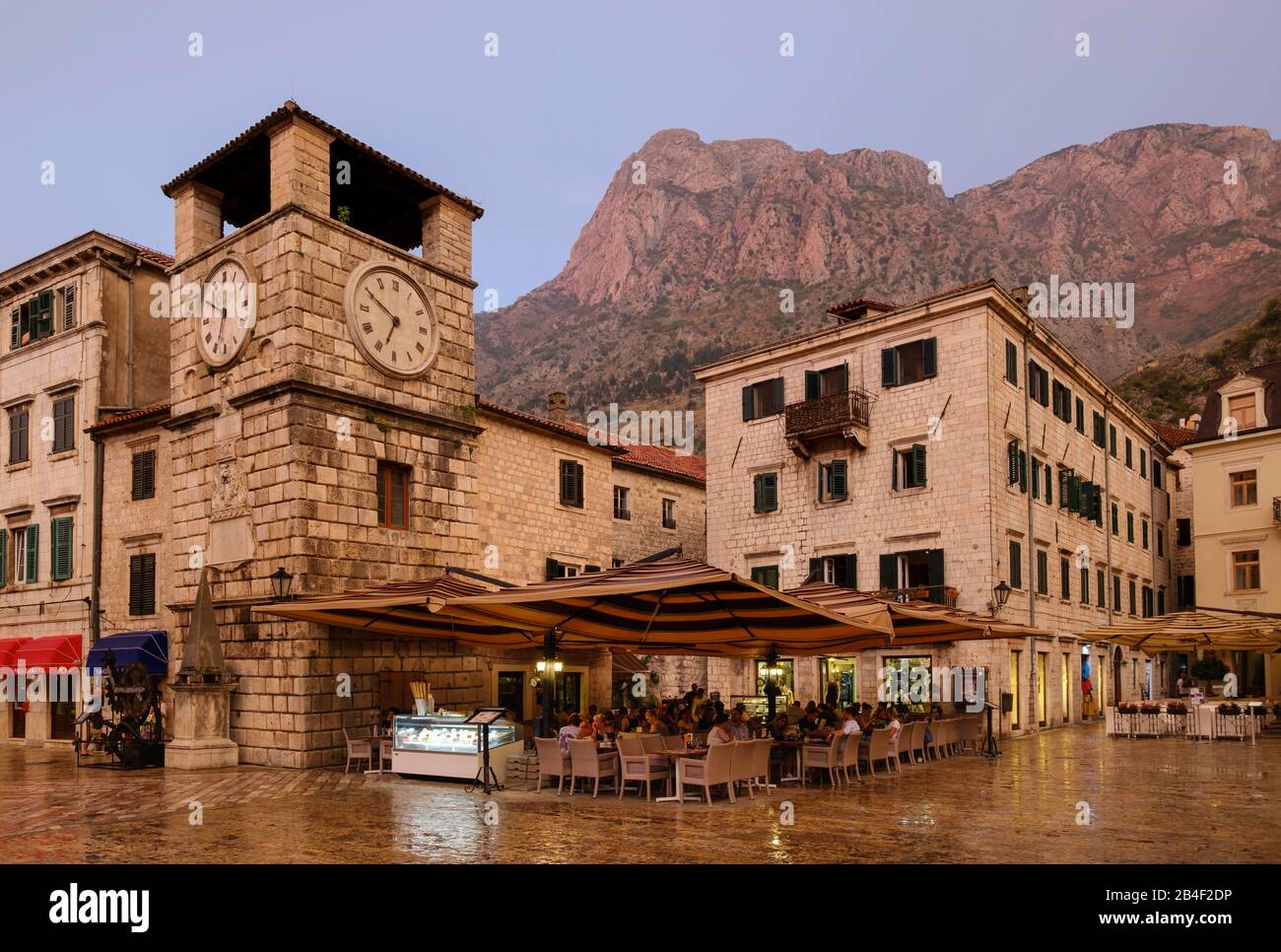 Clock tower main building hi-res stock photography and images - Alamy
