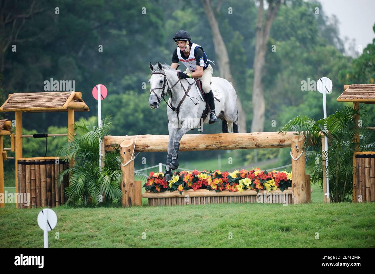 Horse jumping eventing cross country hires stock photography and