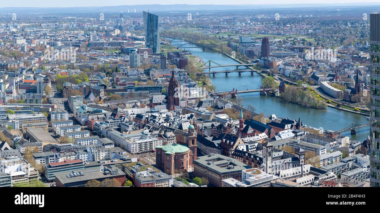 Deutschland, Hessen, Frankfurt, Blick vom Main Tower Richtung Paulskirche, Kaiserdom und EZB Hochhaus. Stock Photo