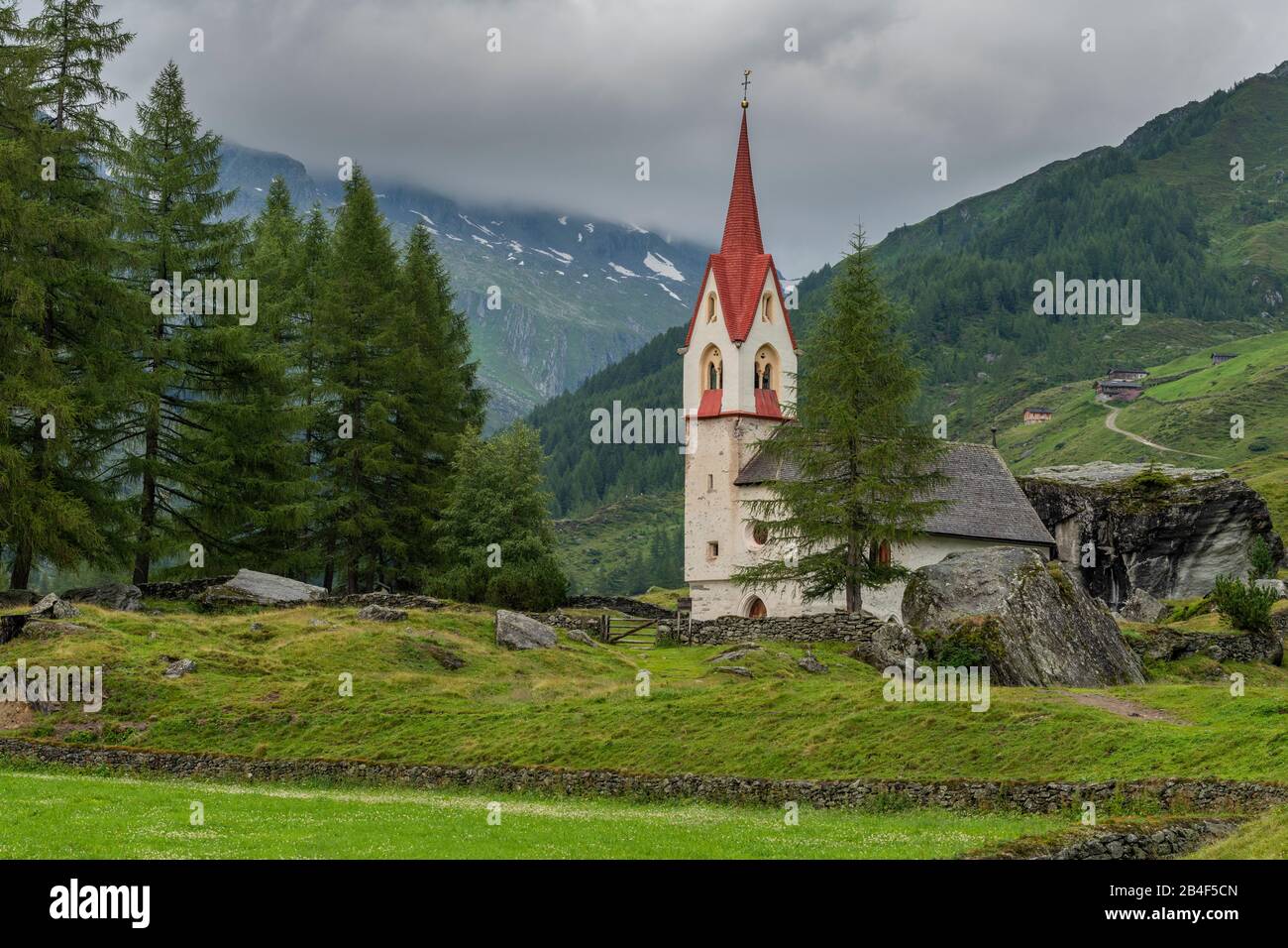 Prettau, Provinz Bozen, Südtirol, Italien. Die Heilig Geist Kapelle Stock Photo