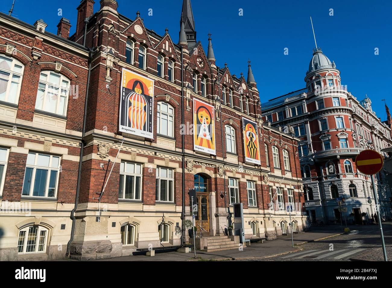 helsinki-design-museum-korkeavuorenkatu-facade-in-evening-light