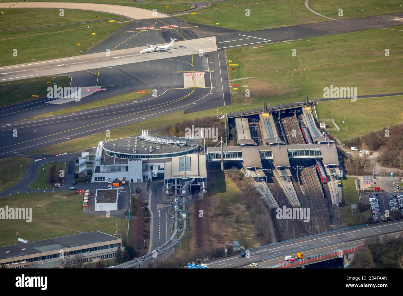 Aerial view, Dusseldorf airport is one of the two main train stations. driverless SkyTrain overhead lift connects the station building with the terminals, Dusseldorf Airport, DUS, Düsseldorf Airport, runway, airport, Dusseldorf, Rhineland, North Rhine-Westphalia, Germany Stock Photo