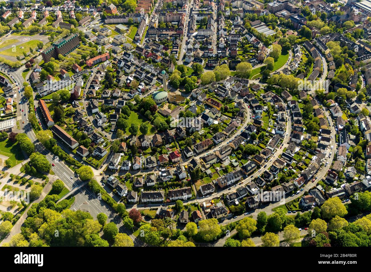 Aerial view of the housing estate Weserstrasse, Am Ischeland, along the contour lines, Isohypsen, in Hagen in the Ruhr area in the state of North Rhine-Westphalia, Germany Stock Photo