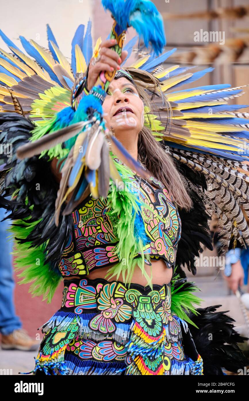 San Miguel de Allende, Mexico, March 6th, 2020. The annual celebration of the Señor de la Conquista, honouring the image of Christ in the Parroquia de San Miguel Arcangel with locals making processions through the streets of the city in elaborate pre-Hispanic costumes and plumed headdresses and making their way to the central Garden in front of the church where they perform ceremonial dances. This celebration dates from almost 500 years ago, when locals found an image of the 'Lord' left by a pair of friars who died in battle. Credit: meanderingemu/Alamy Live News Stock Photo