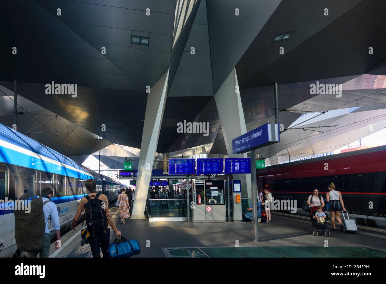 Wien / Vienna, main station Wien Hauptbahnhof, platform in 11. Favoriten,  Wien, Austria Stock Photo - Alamy