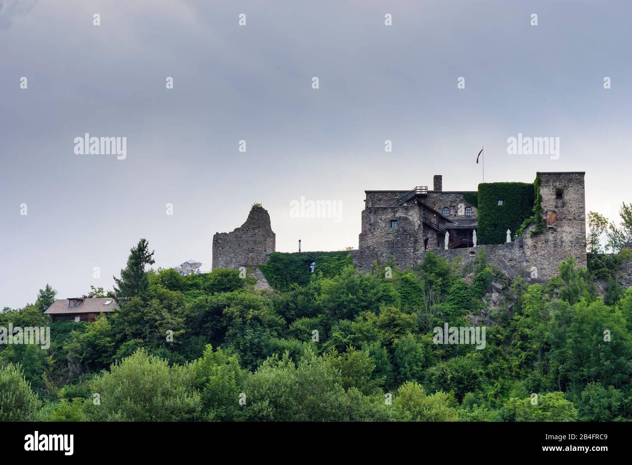 Seeboden am Millstätter See, Sommeregg Castle in Kärnten / Carinthia, Austria Stock Photo