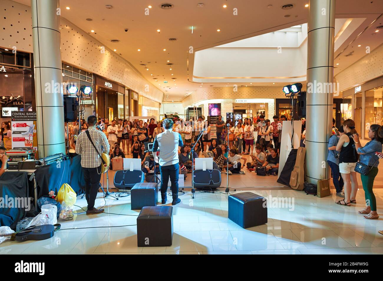 Bangkok's Mall Culture Includes More than Just Shopping [PHOTOS] – WWD