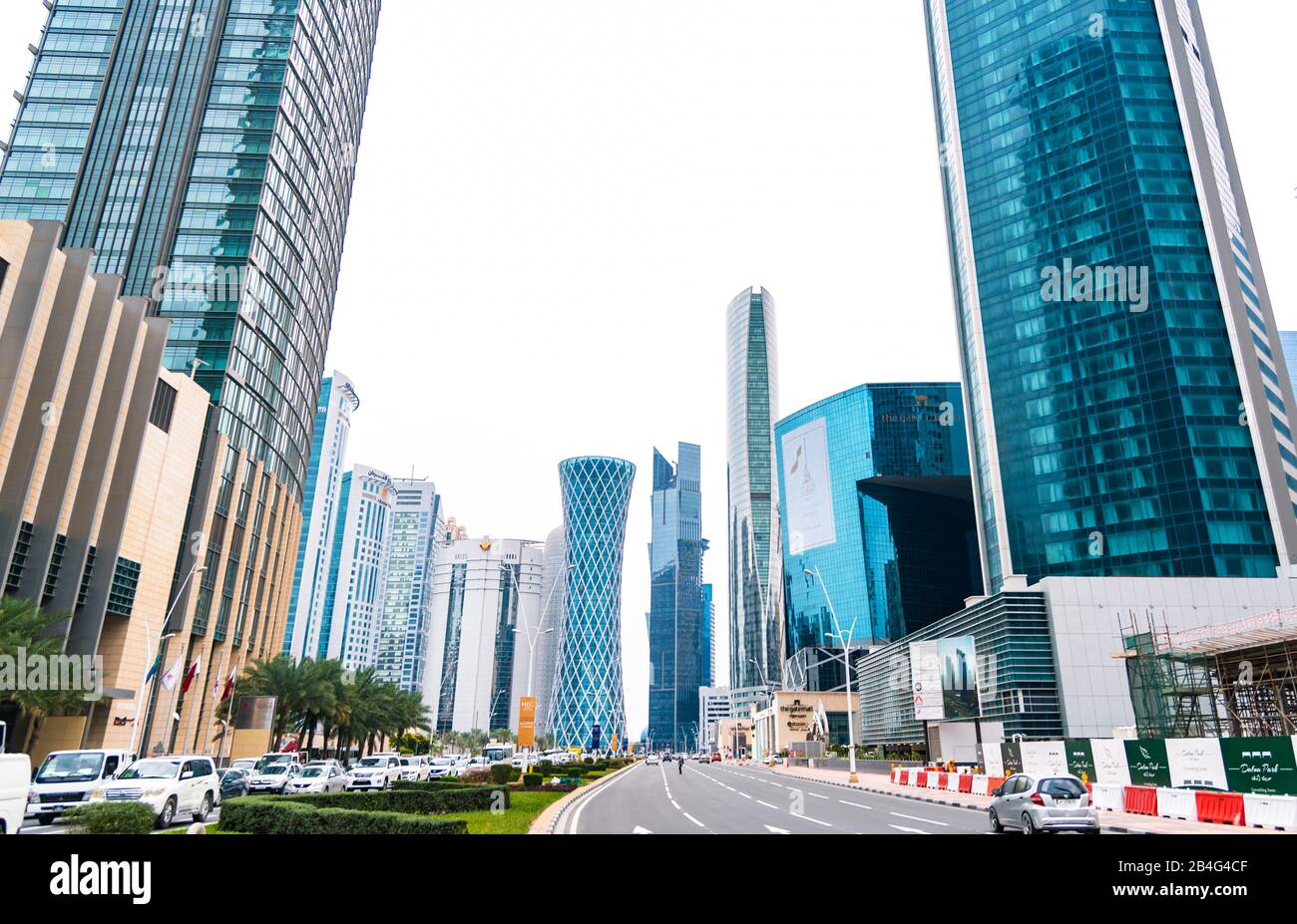 Doha city center shopping mall hi-res stock photography and images - Alamy