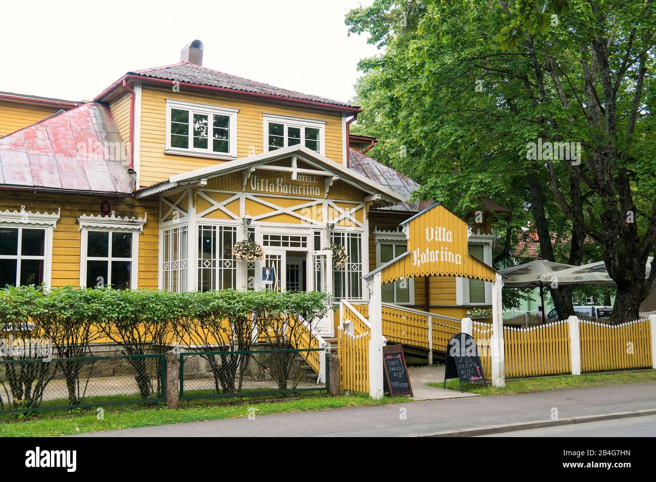 Estland, Pärnu, Villa Katariina, typische Holzbauweise Stock Photo