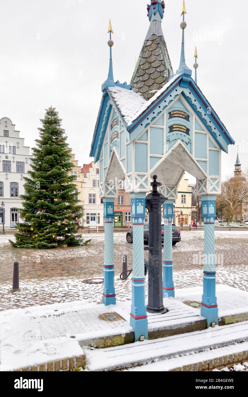 Brunnenhäuschen, Weihnachtsbaum, Marktplatz, Giebelhäuser, Altstadt